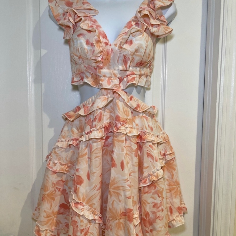 Luxxel side cut out sweetheart ruffle floral mini dress - Picture 2 of 4